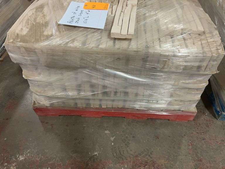Pallet of White Stacked Stone Veneer, 15 1/4"L x 4"W Pieces