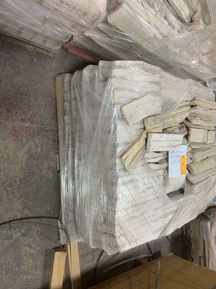 Pallet of White Stack Stone, 15 1/4"L x 4"W Pieces