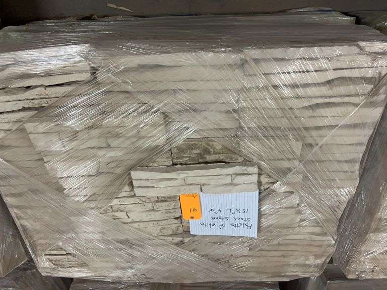 Pallet of White Stack Stone, 15 1/4"L x 4"W Pieces
