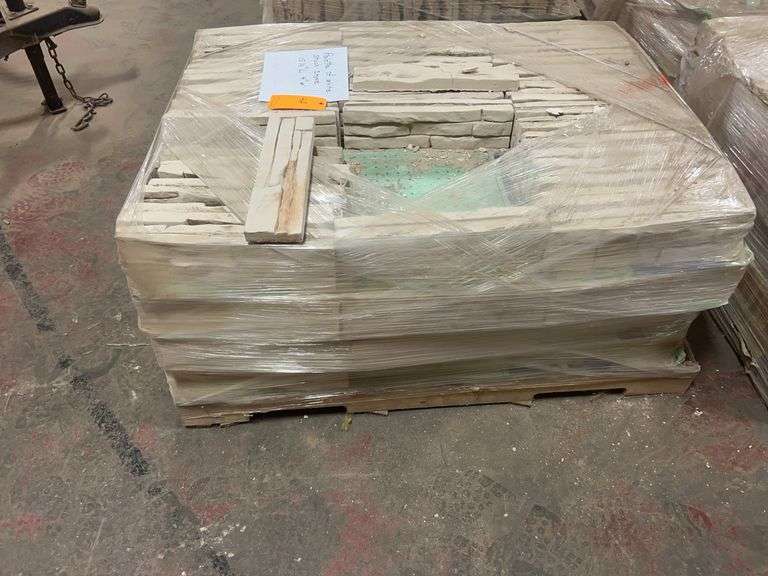 Pallet of White Stack Stone, 15 1/4"L x 4"W Pieces