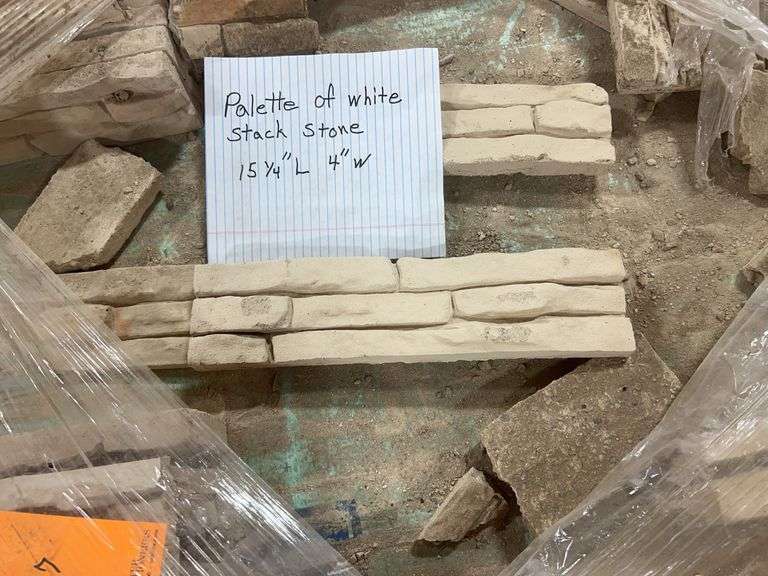Pallet of White Stack Stone, 15 1/4"L x 4"W Pieces