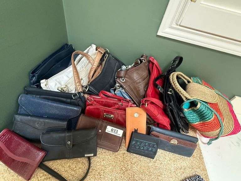 Women's Purses and Wallets