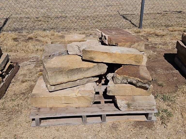 Pallet of Sandstone Wall/Steps/Landscaping Rock