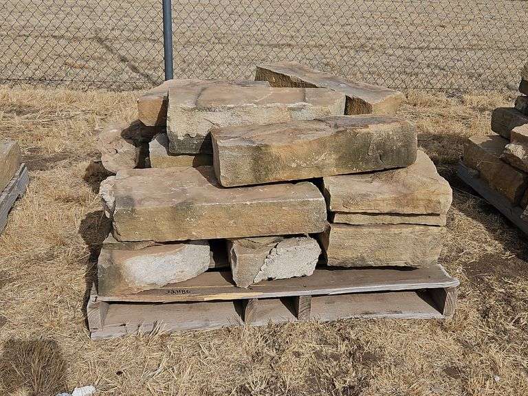 Pallet of Sandstone Wall/Steps/Landscaping Rock