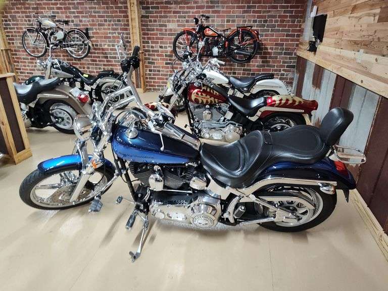 2004 Harley-Davidson FXSTD Softail Deuce Motorcycle