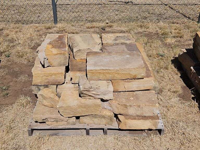 Pallet of Sandstone Wall/Steps/Landscaping Rock