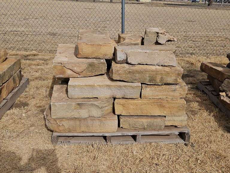 Pallet of Sandstone Wall/Steps/Landscaping Rock