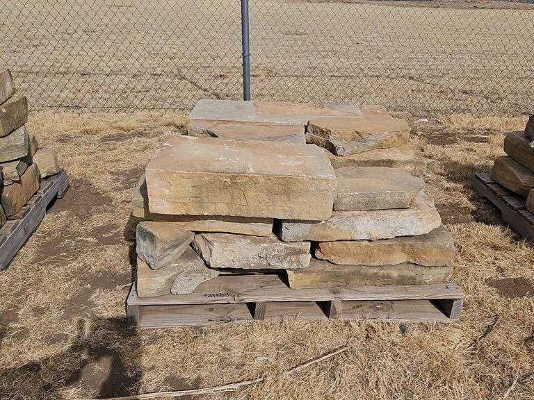 Pallet of Sandstone Wall/Steps/Landscaping Rock