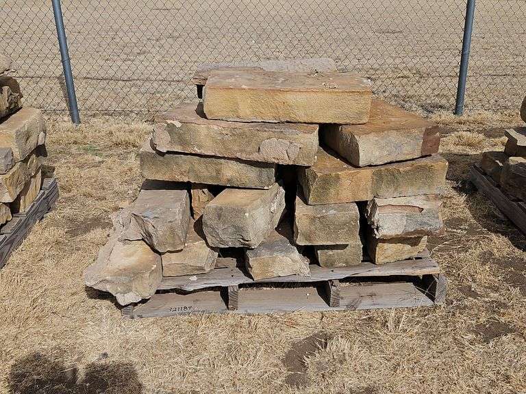 Pallet of Sandstone Wall/Steps/Landscaping Rock
