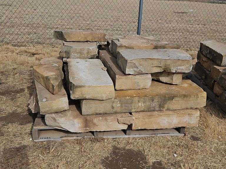Pallet of Sandstone Wall/Steps/Landscaping Rock