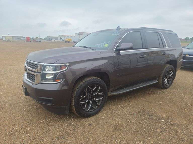 2016  Chevrolet  Tahoe LT  SUV 4D