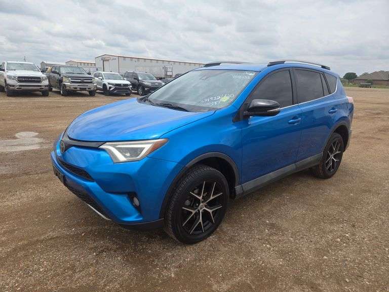 2017  Toyota  RAV4 SE  SUV 4D