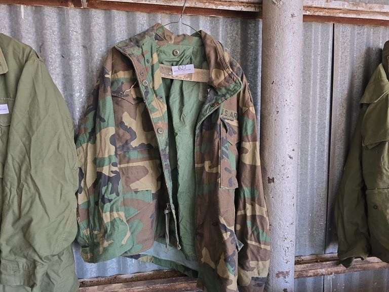 Vintage Camo Jacket sz Medium X Short