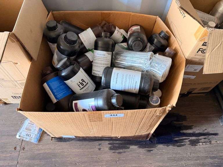 Box of Assorted Colors of Resin for 3D printers