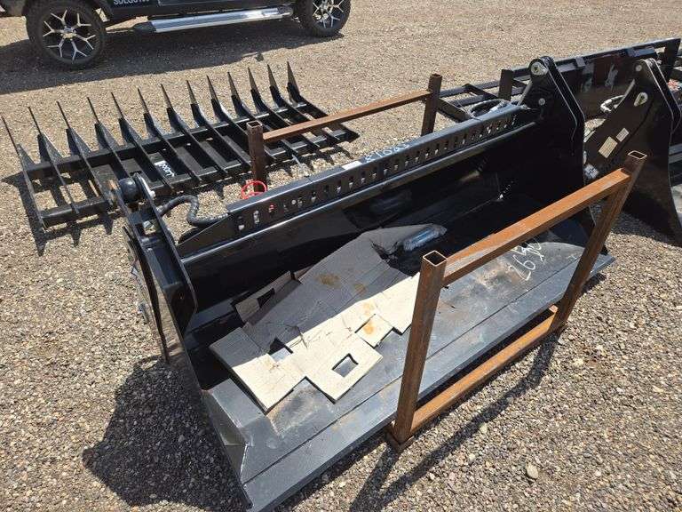 2026 GIYI Skid Steer Quick Attach (72") 4-In 1 Bucket