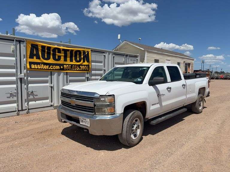 2015  Chevrolet  Silverado 2500 W/T  Crew Cab / LWB / SWB 4D  Work Truck