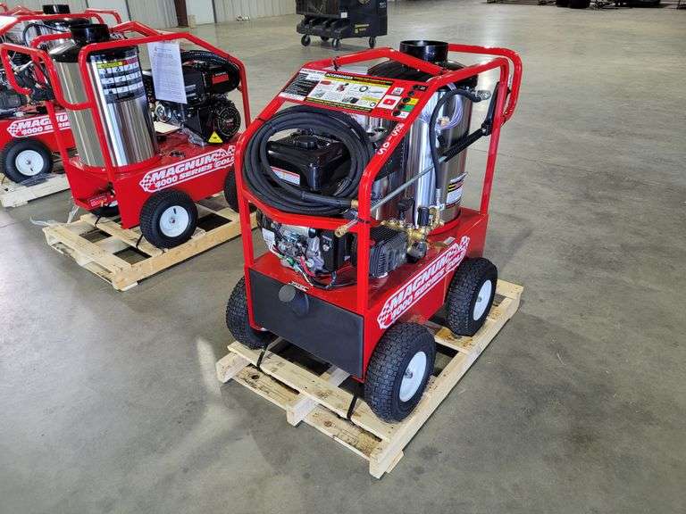 Magnum 4000 Series Gold Pressure Washer w/Wand