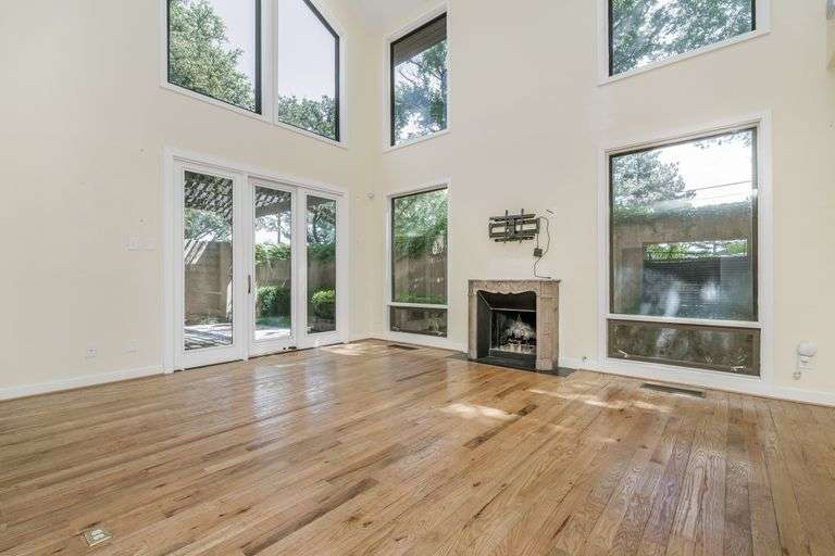 Living room in a home currently listed in an Assiter Auctioneers real estate auction