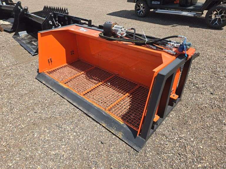 Skid Steer Quick Attach (6') Hydraulic Vibrating Shifter Bucket