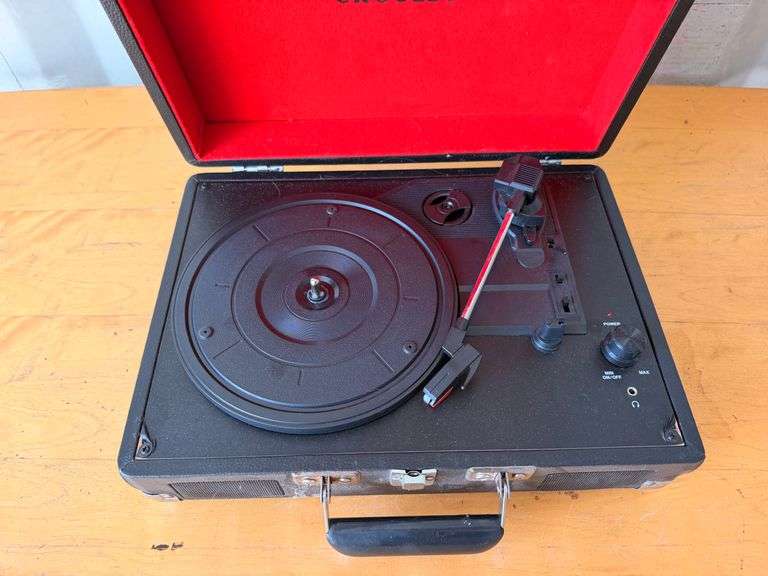 Portable Suitcase Turntable/Record Player in Carry Case
