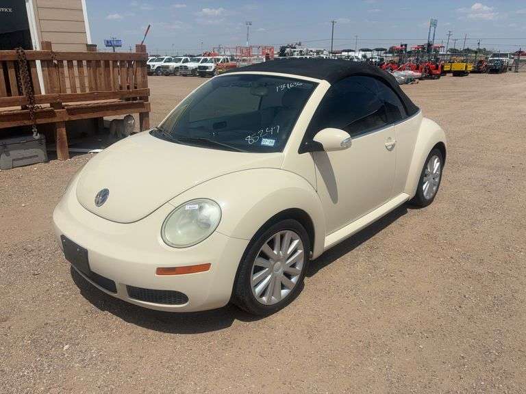 2008  Volkswagen  New Beetle SE  Convertible 2D