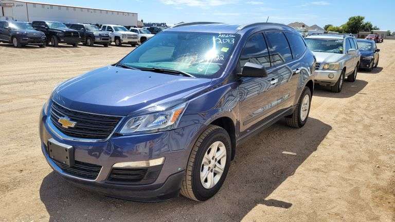 2013  Chevrolet  Traverse LS  SUV 4D