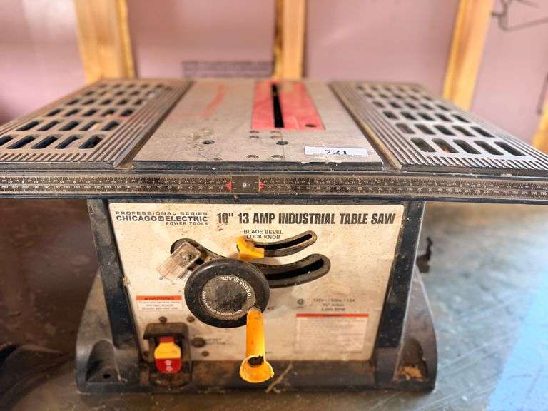 Chicago Electric Professional Series 10 in 13A Industrial Table Saw