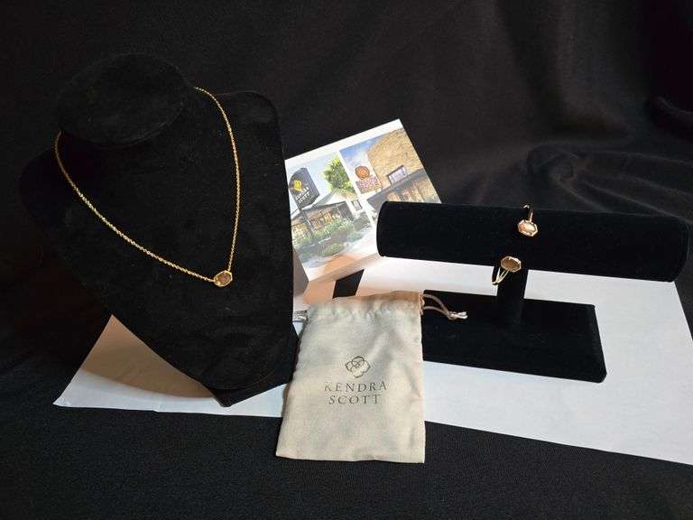 Kendra Scott Necklace & Bracelet Set