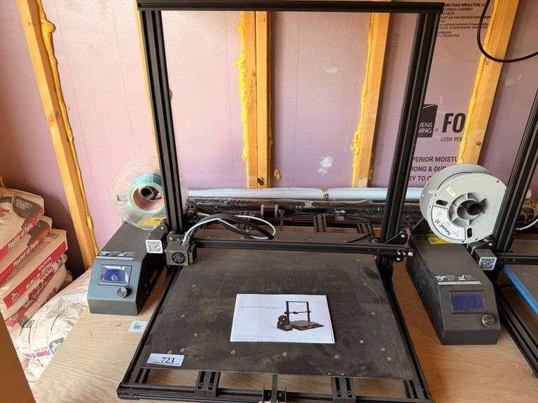 Creality Ender-Style 3D Printer w/ Assorted Filament Spools