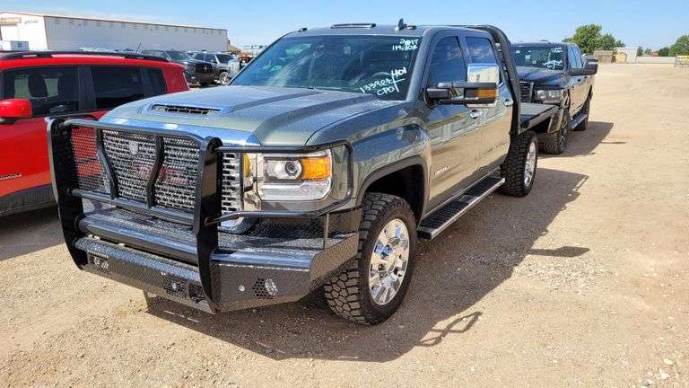 2017  GMC  Sierra 2500 Denali  Crew Cab  Flatbed Truck