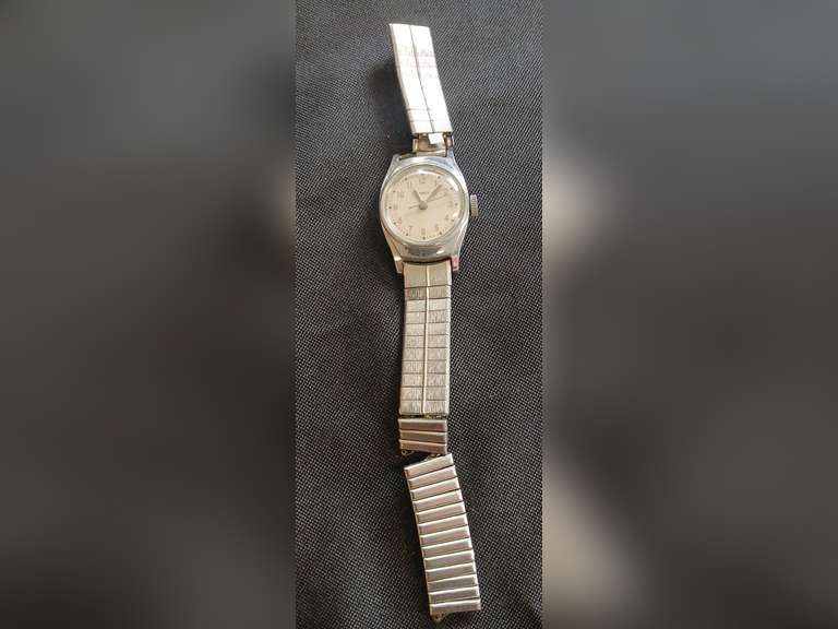 Timex Classy wristwatch