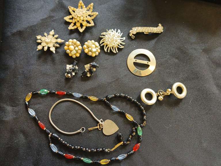 Assortment of costume jewelry Pendants, necklaces