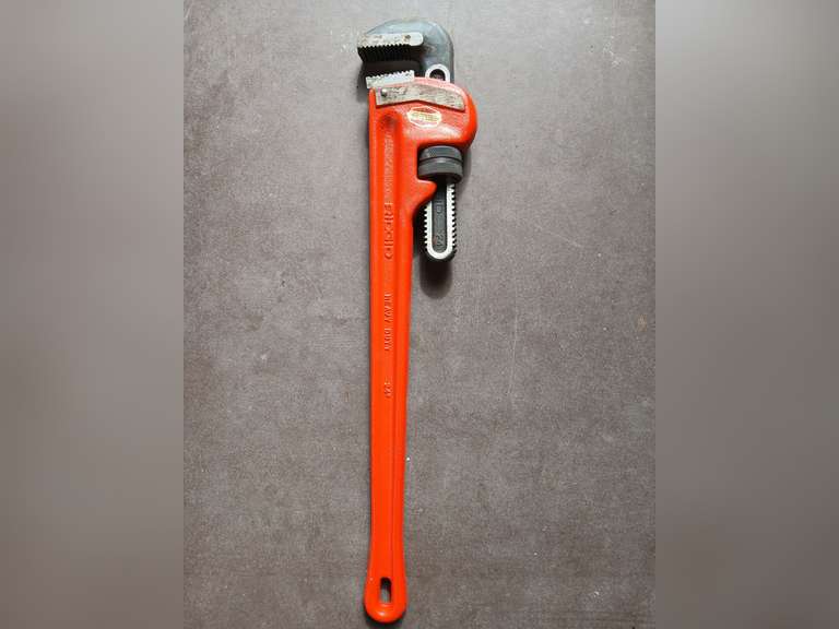 New Ridgid Heavy Duty 24" Pipe wrench