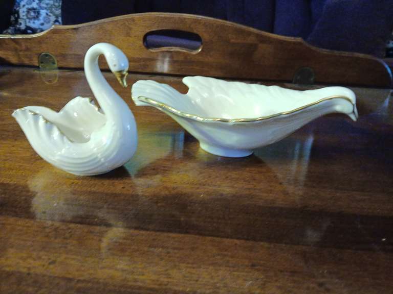 Lenox dove and swan trinket dishes, embossed with 24k gold finish