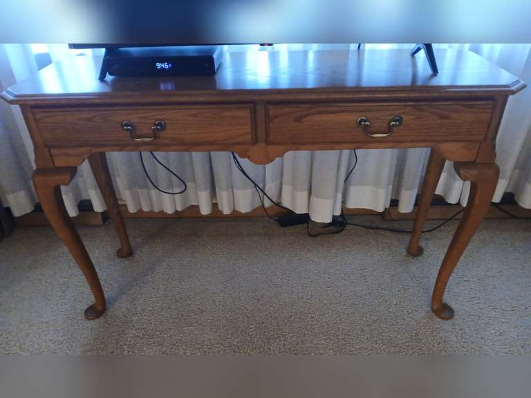 La-Z Boy Kincaid solid oak foyer table 48"w x 16"d x 29"h matches lot 4