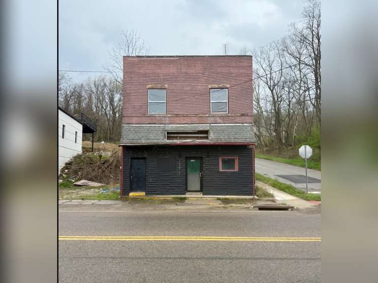 COMMERCIAL REAL ESTATE AUCTION. Campbell OH 