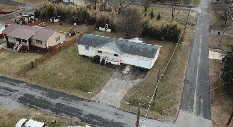Lot 1