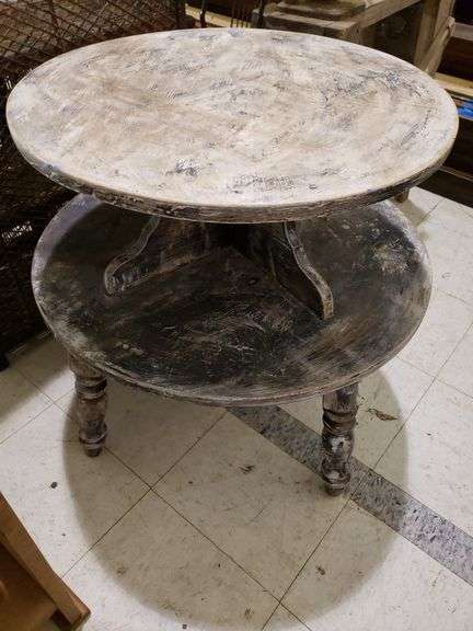 Round coffee table