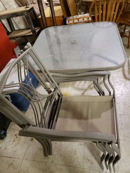 Patio table & 4 chairs