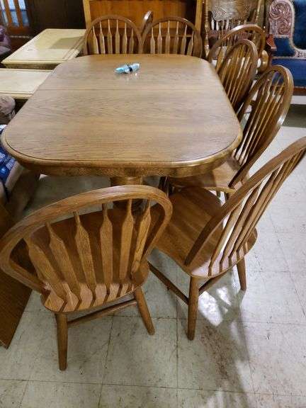 Wooden Kitchen Table With Leafs & 8 chairs