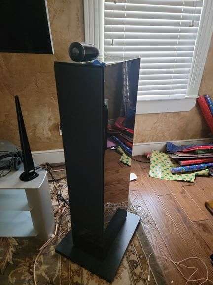2 Black tower speakers