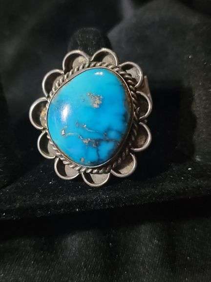 Turquoise stone floral design silver ring