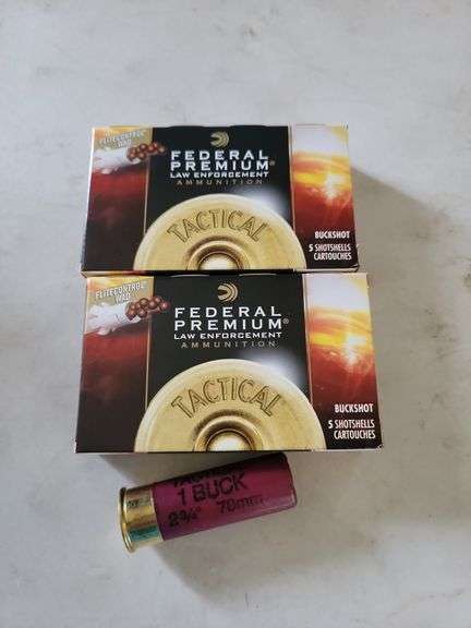 Federal premium 12 gauge shotgun shells two boxes, 10 shells