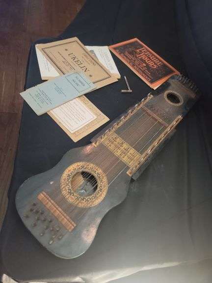 Ukelin streamed instrument, vintage in box with instructions and tuning tool