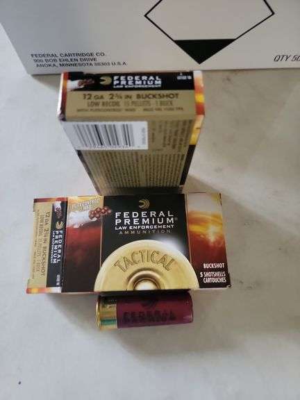 Federal premium law enforcement ammunition 12 gauge 2 3/4-in shotgun shells, two boxes, 10 shells