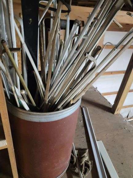 Barrel of curtain rods