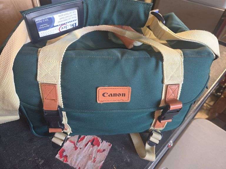 Canon DSLR Camera model DS6041 in Green Carrying Bag with Accessories