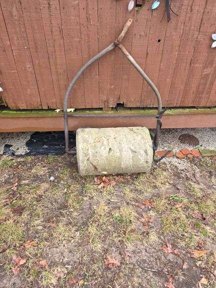Concrete Lawn Roller with Metal Frame Handle