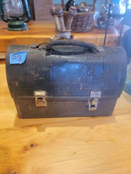 Vintage Metal Lunchbox with Latches and Handle