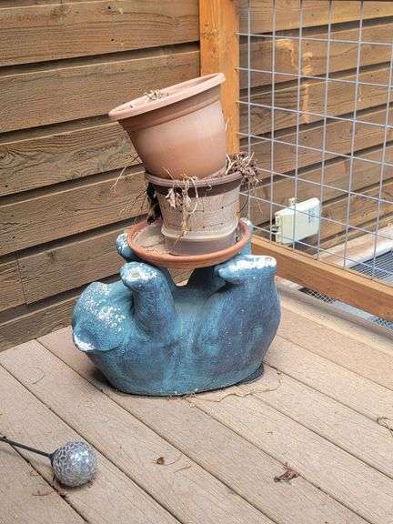 Bear Planter with planting pot, on deck, made of plaster or concrete
